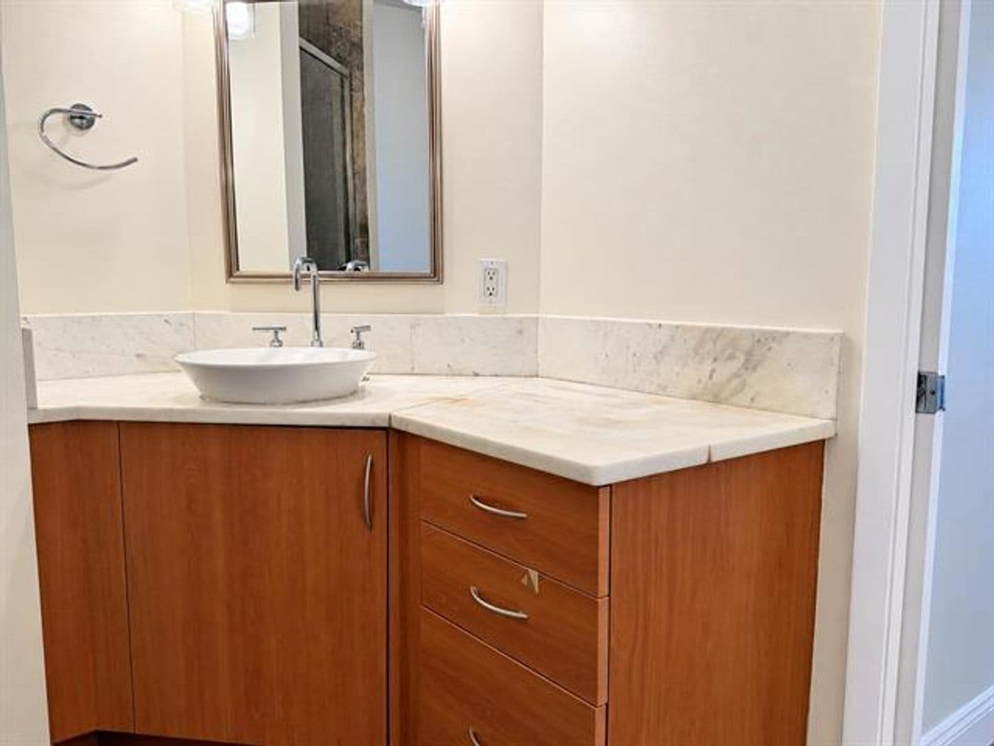 Wilton Manors Townhome: 2633 NE 14th Ave th 109