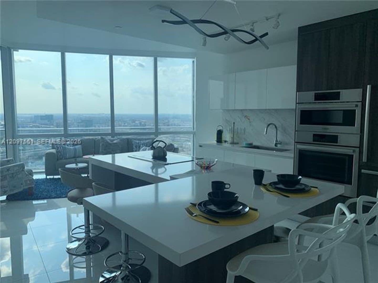 Miami Condo: 851 NE 1st Ave cu-3404