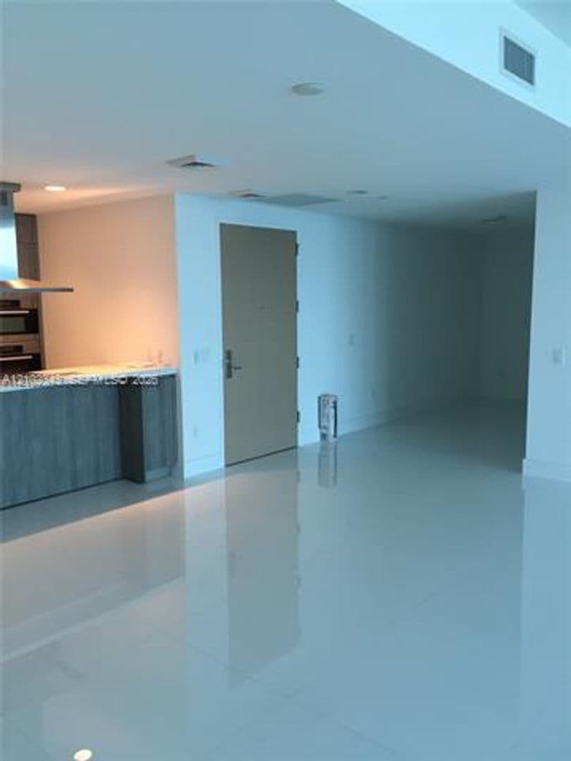 Key Biscayne Condo: 350 Ocean Dr cu-704N
