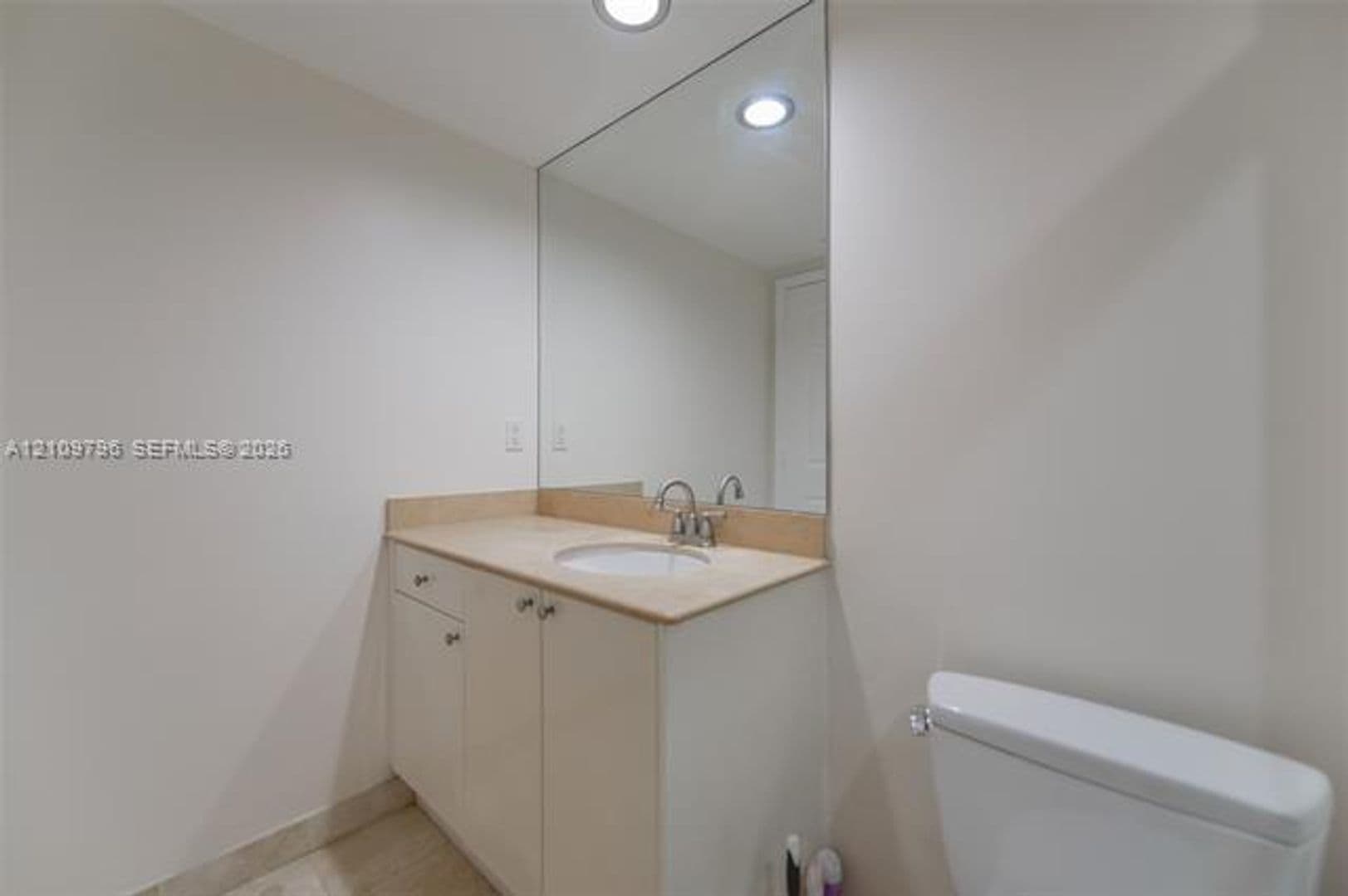 Hallandale Beach Condo: 1745 E Hallandale Beach Blvd cu-1903W