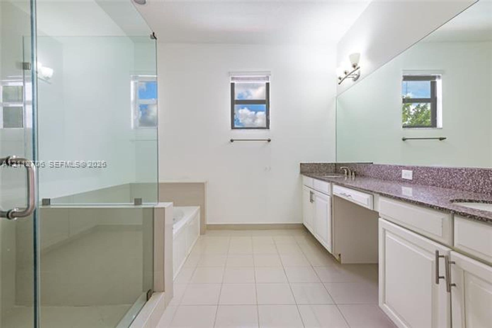 Miami House: 804 NE 191st St # 804