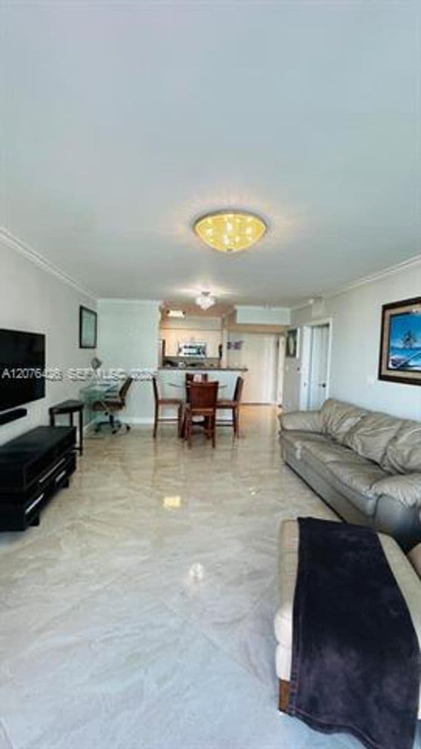 Miami Condo: 1155 Brickell Bay Dr cu-1906
