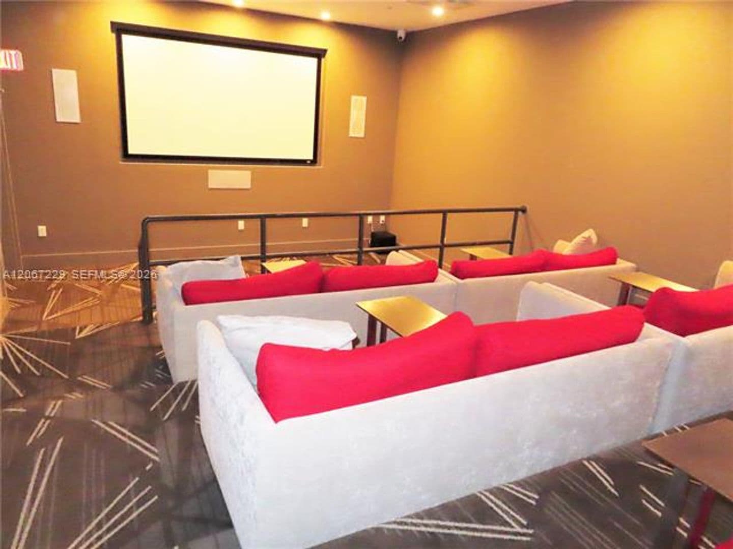 Miami Beach Condo: 5701 Collins Ave cu-1003