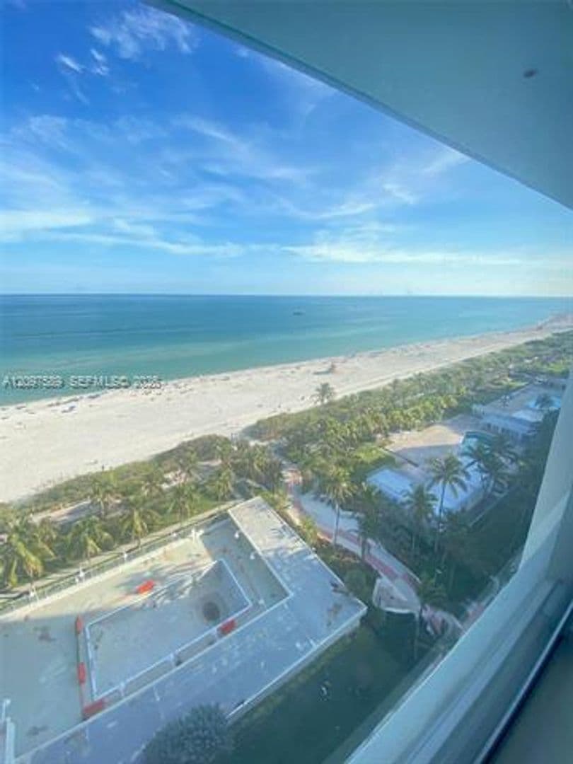 Miami Beach Condo: 2899 Collins Ave cu-1743