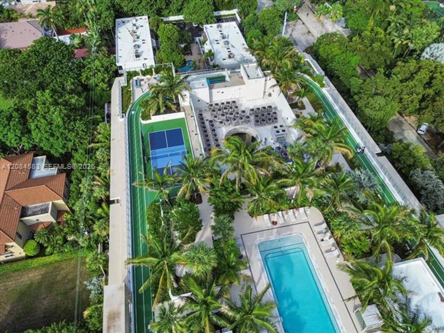 Miami Condo: 2200 Brickell Avenue cu-402