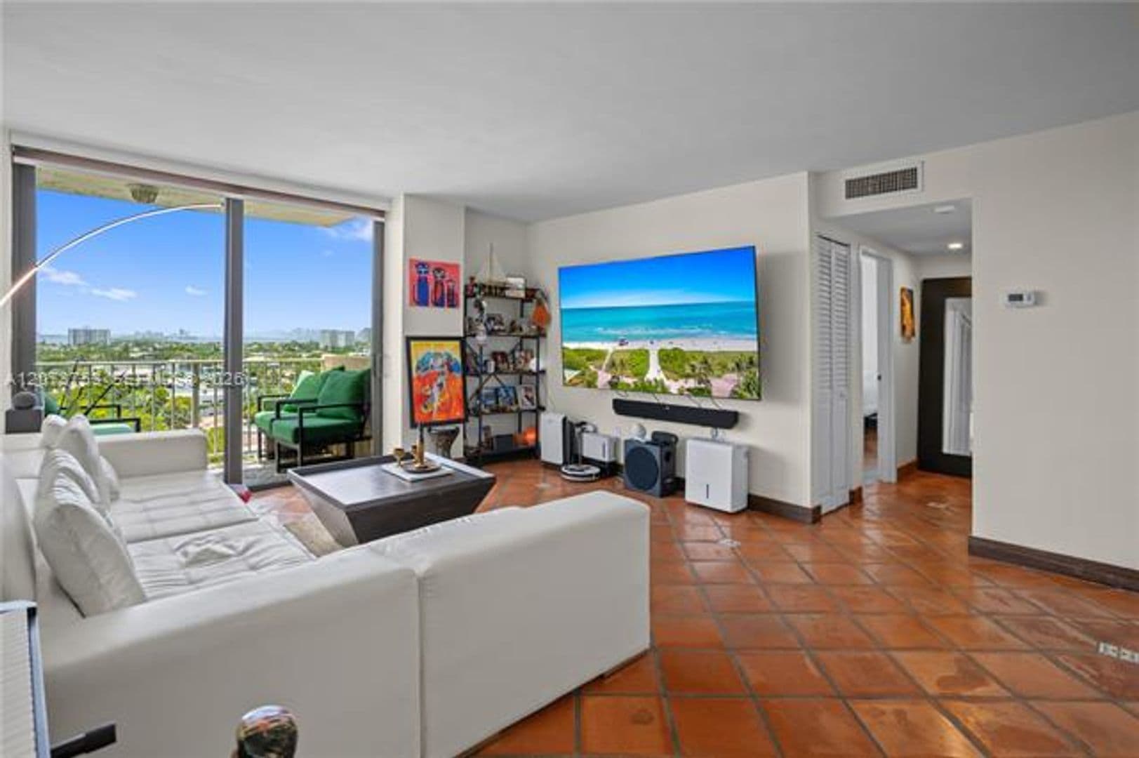 North Miami Condo: 2350 NE 135th St cu-1204