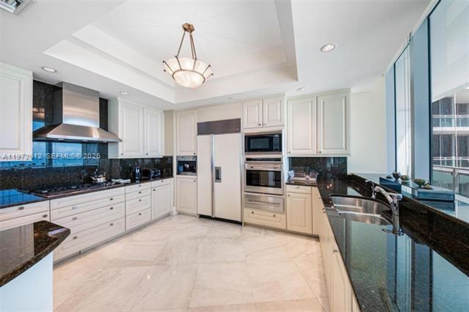 Bal Harbour Condo: 10295 Collins Ave cu-1502