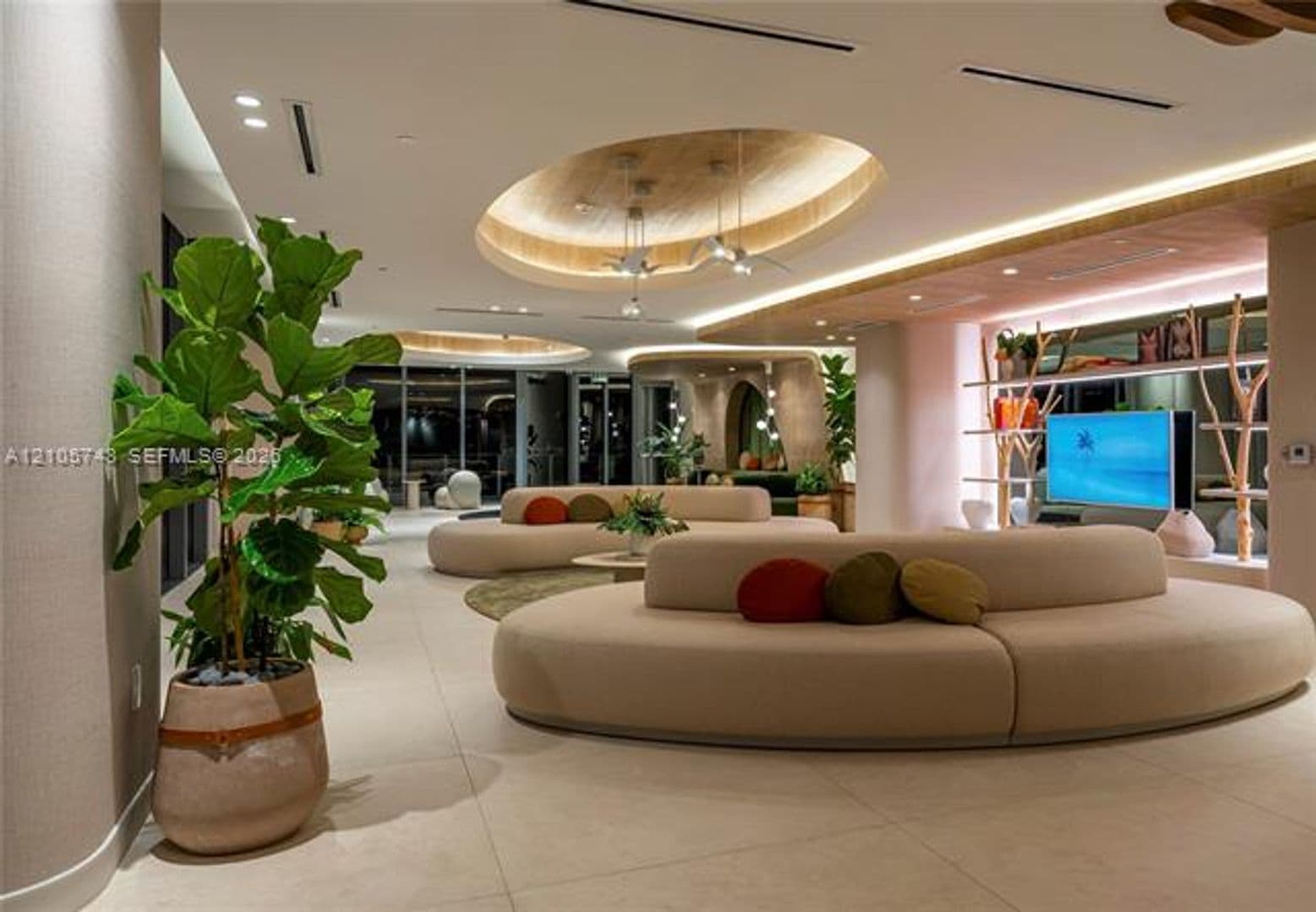 Miami Condo: 725 NE 24 cu-5401