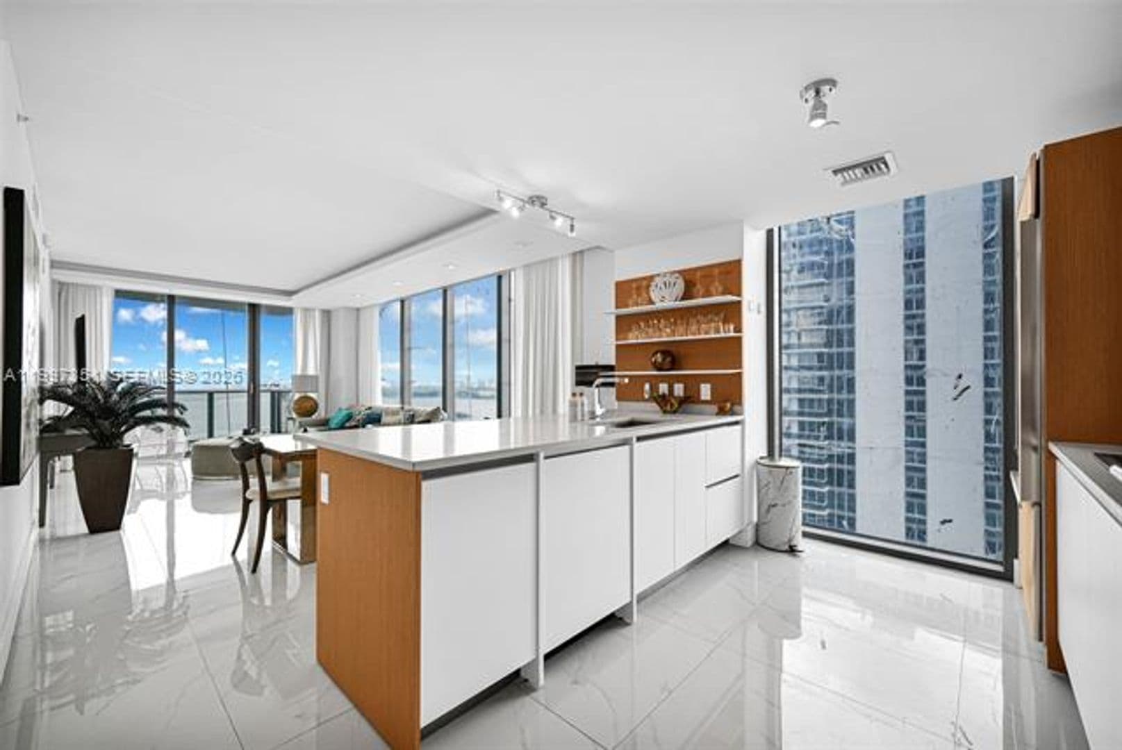 Miami Condo: 460 NE 28th St cu-2908