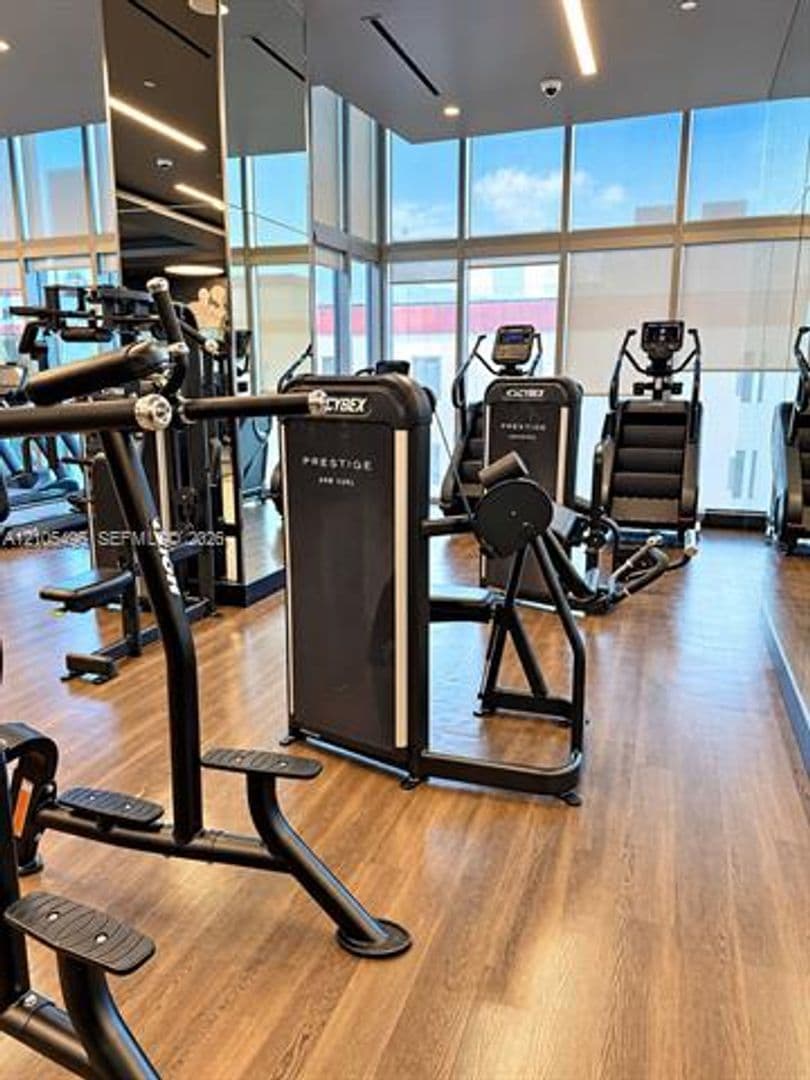 Miami Condo: 851 NE 1st Ave cu-2309