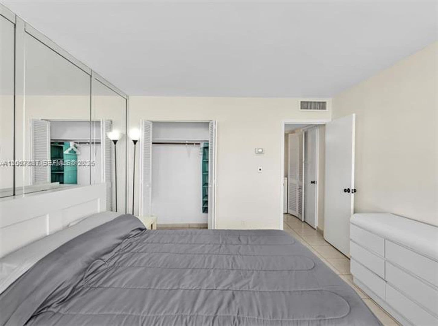 Hallandale Beach Condo: 3140 S Ocean Dr cu-206