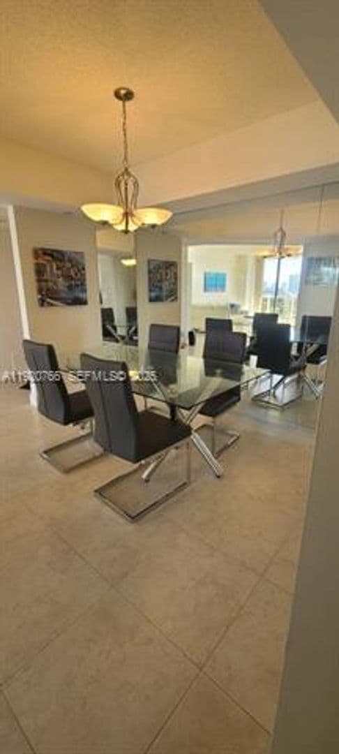 Aventura Condo: 3600 Yacht Club Dr cu-1204