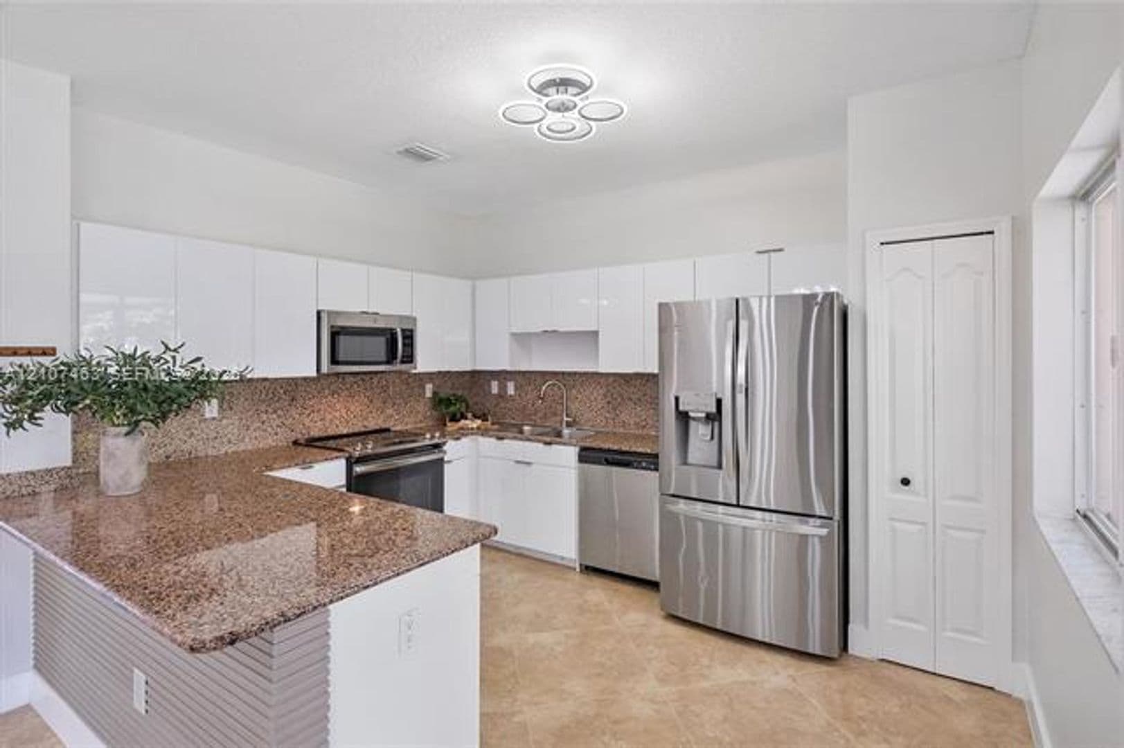 Hialeah House: 7071 W 6th Ave # 7071