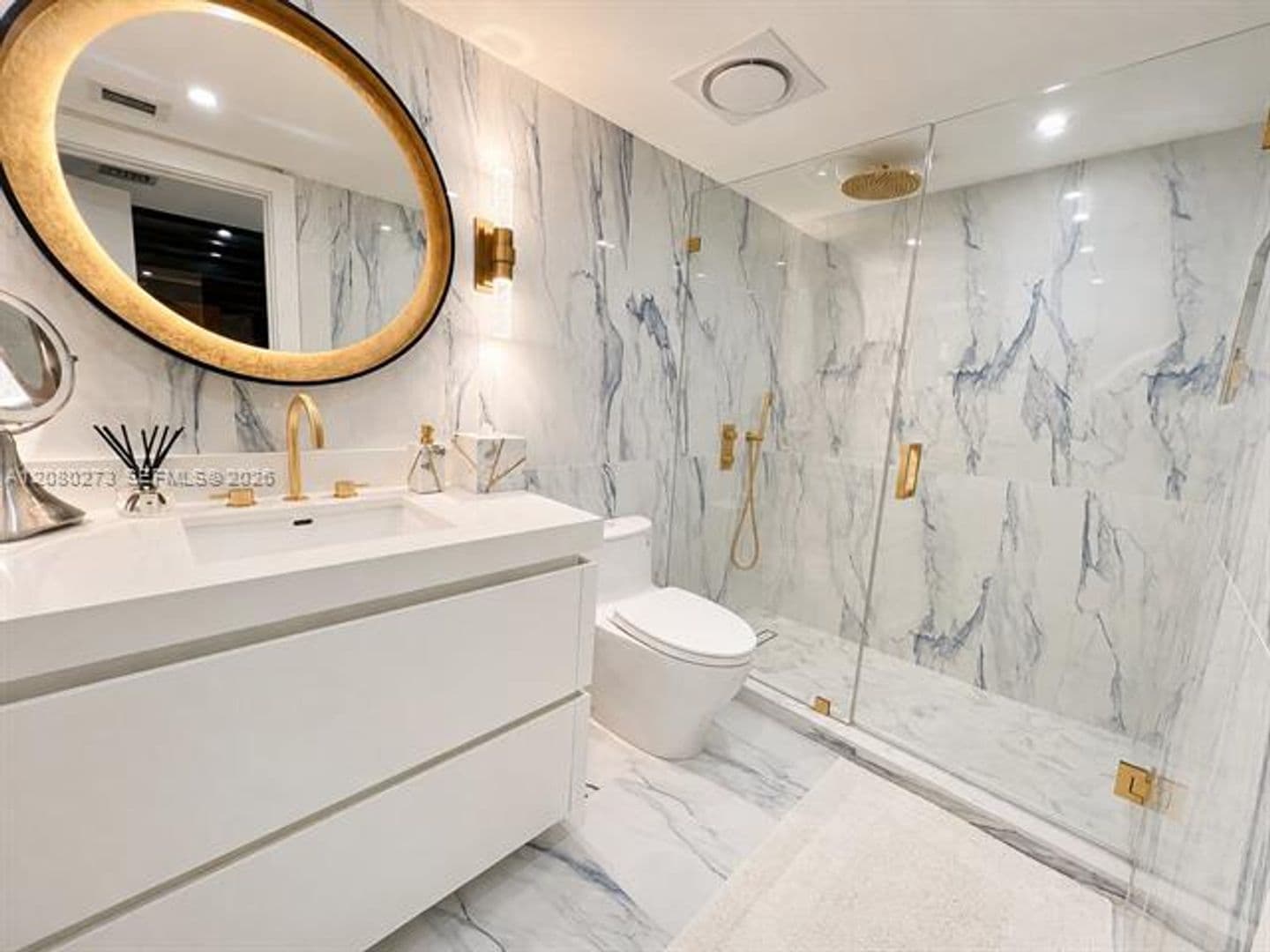 Sunny Isles Beach Condo: 16699 Collins Ave cu-2907