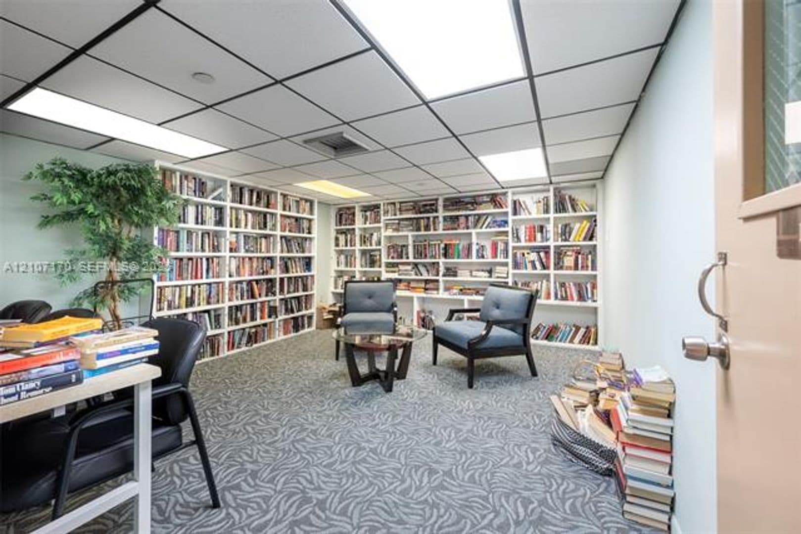 Hollywood Condo: 1201 S Ocean Dr cu-908S