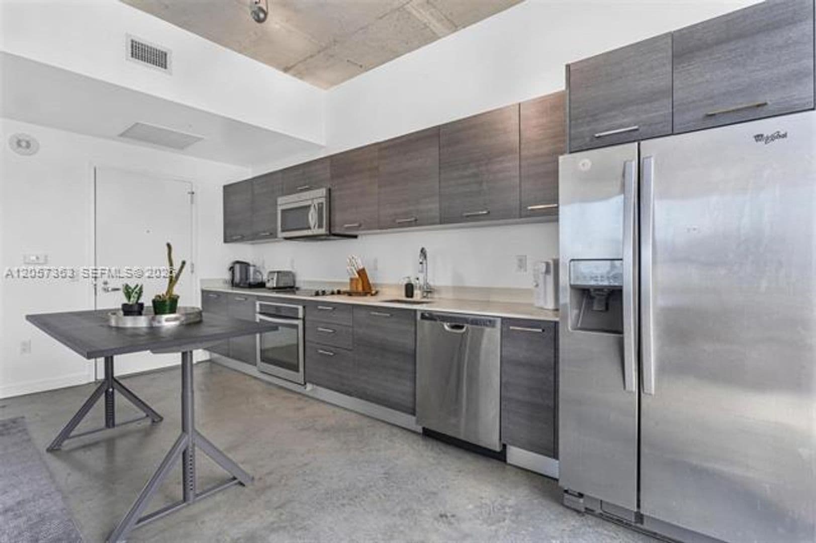 Miami Condo: 151 SE 1st St cu-2102
