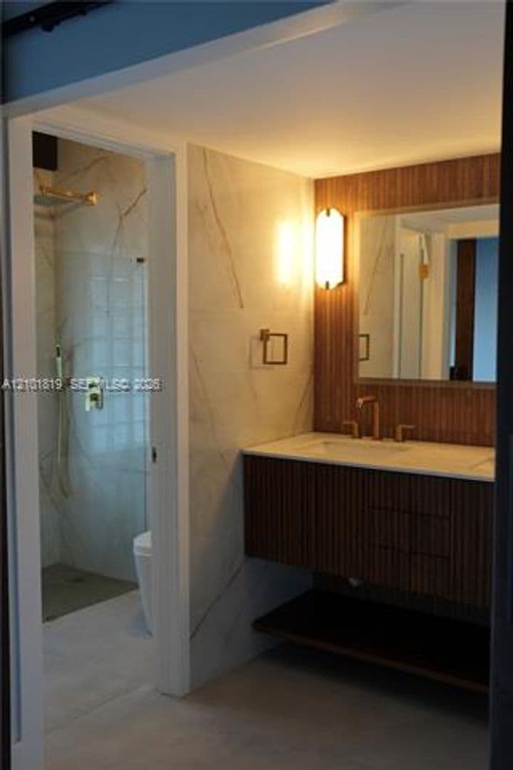 Plantation Townhome: 701 E Coco Plum Cir th 8