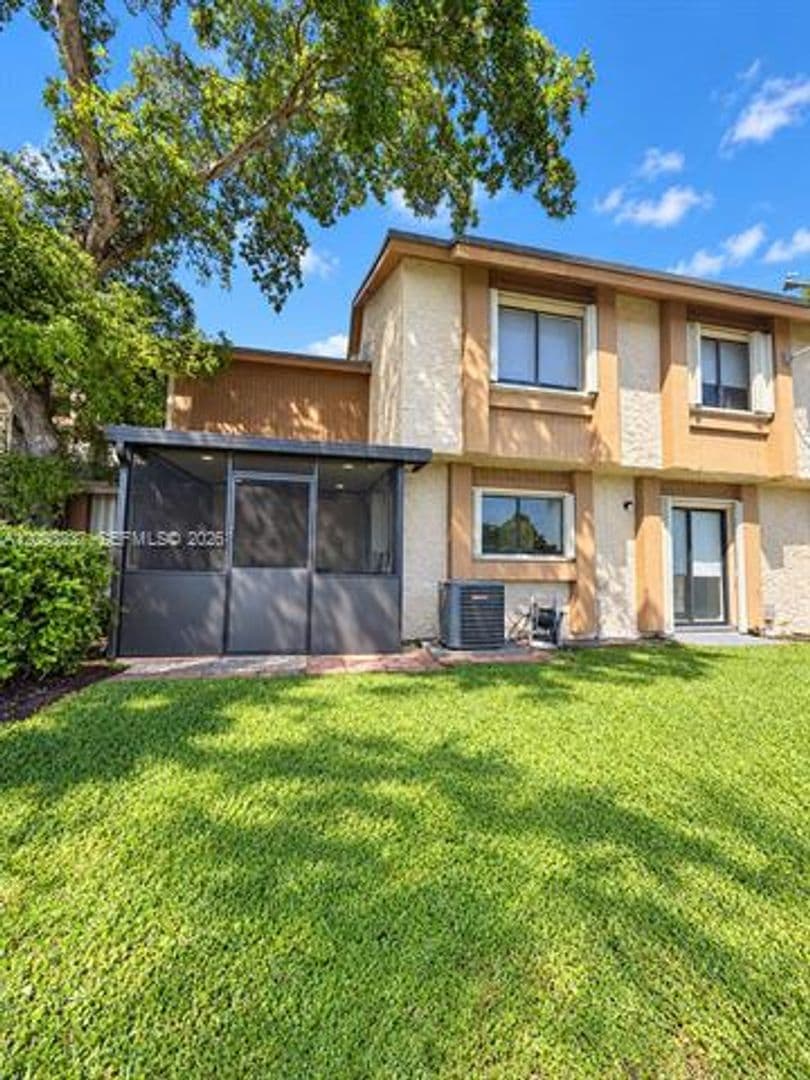 Plantation Condo: 232 Wimbledon Lake Dr cu-232
