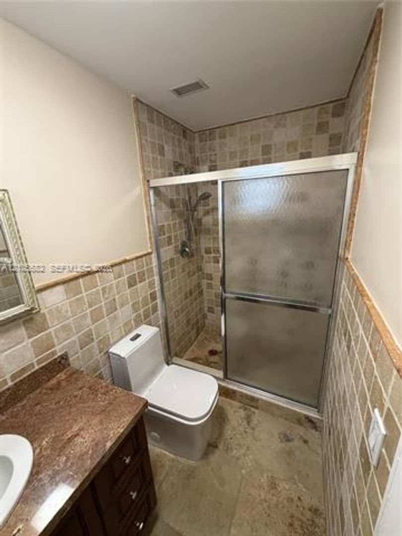 Miami House: 2215 NE 204th St # 2215