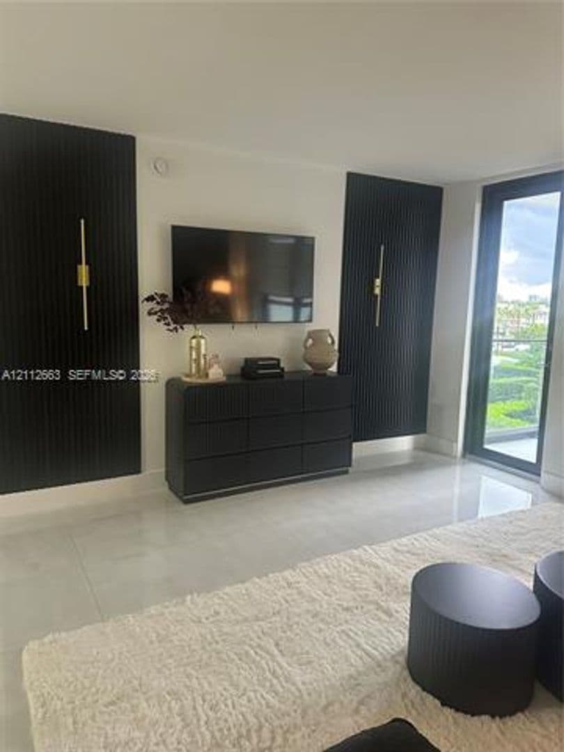 Bal Harbour Condo: 10185 Collins Ave cu-523