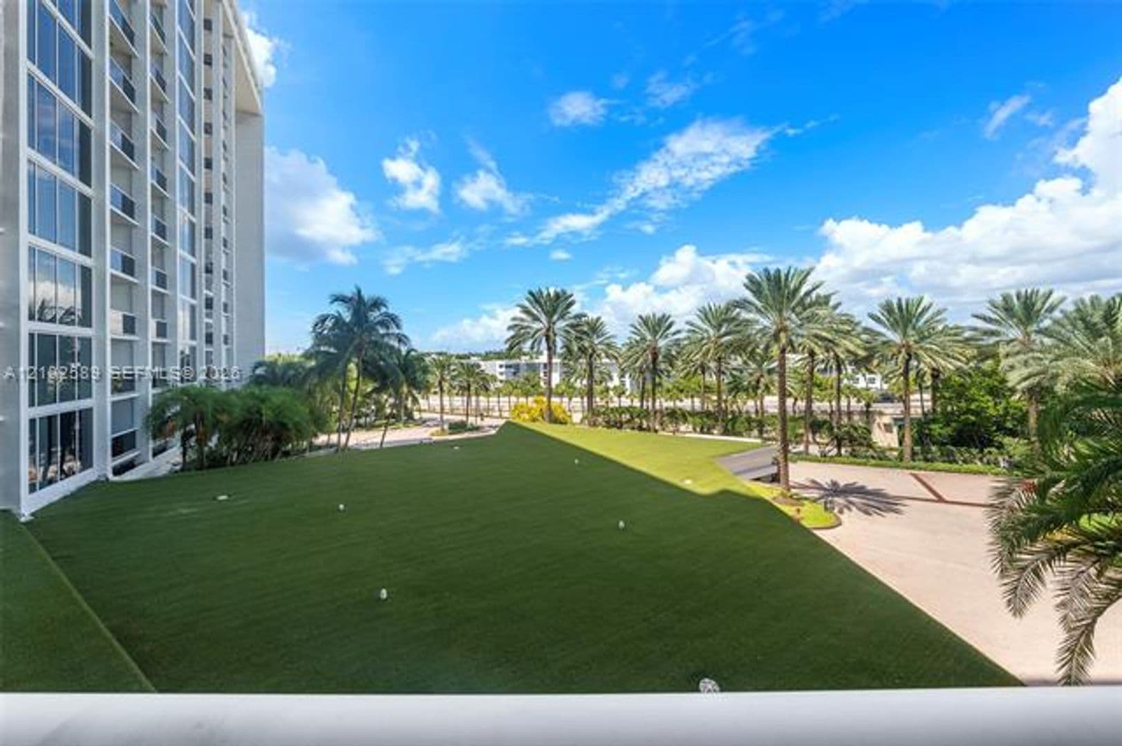 Bal Harbour Condo: 10275 Collins Ave cu-327