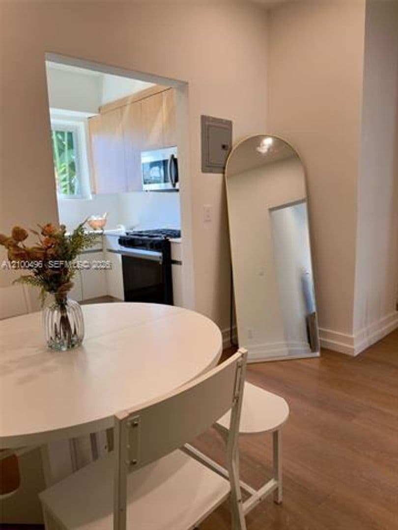 Miami Beach Condo: 1535 West Ave cu-7