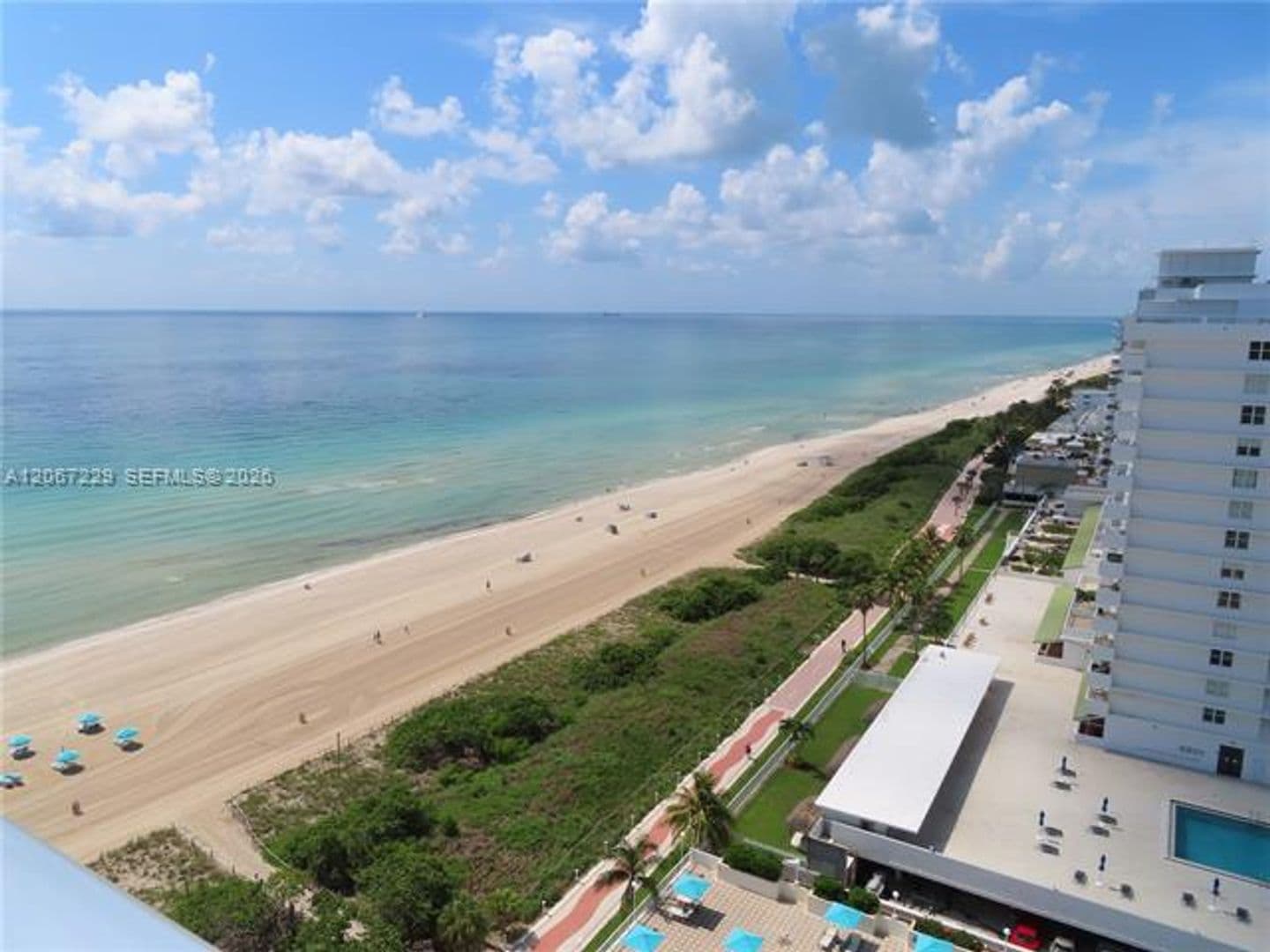 Miami Beach Condo: 5701 Collins Ave cu-1003