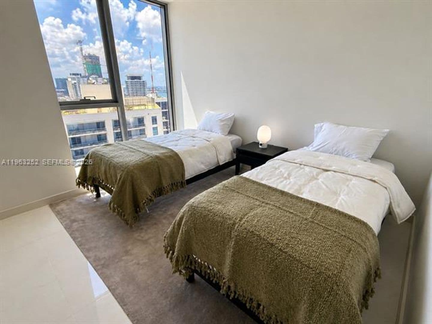Miami Condo: 300 Biscayne Blvd Way cu-4404