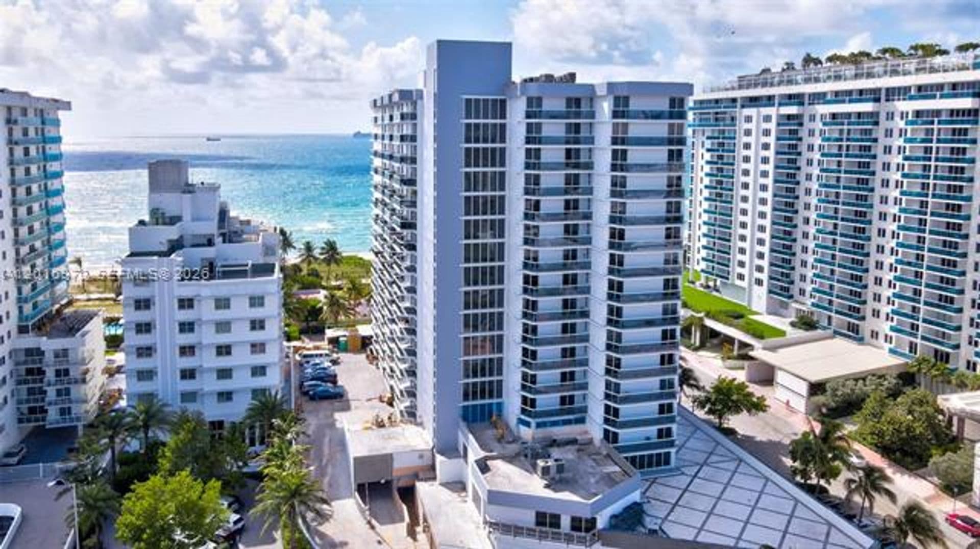 Miami Beach Condo: 2401 Collins Ave cu-1805