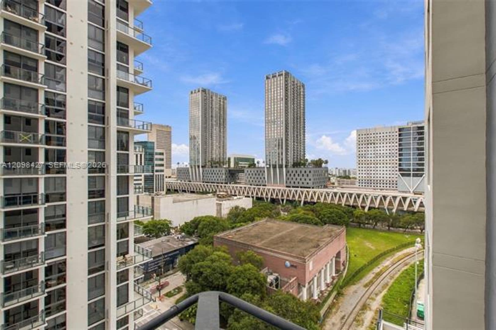 Miami Condo: 697 N Miami Ave cu-1210