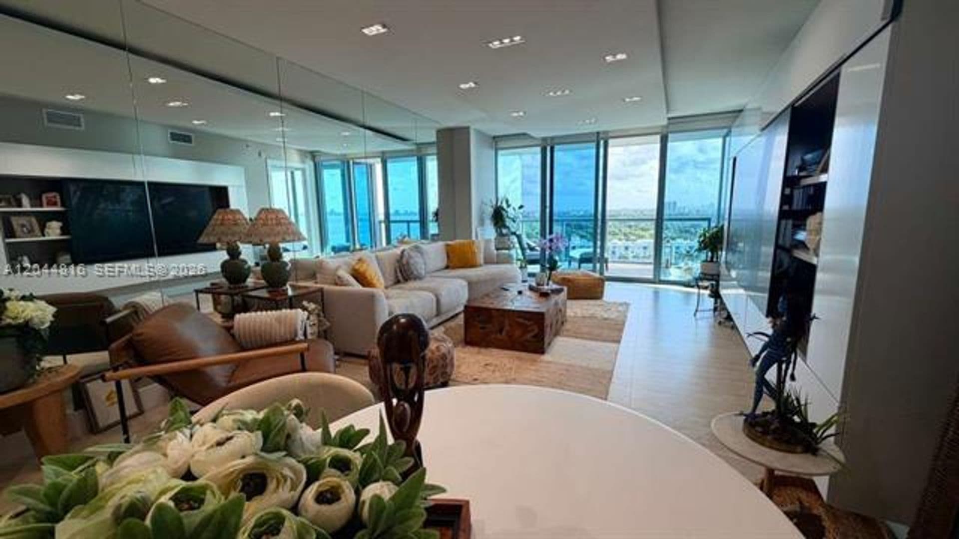 Miami Condo: 601 NE 36th St cu-1306