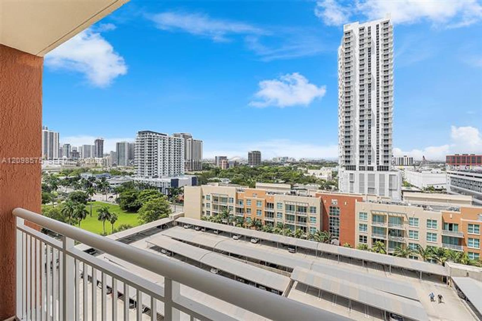 Miami Condo: 2000 N Bayshore Dr cu-1401
