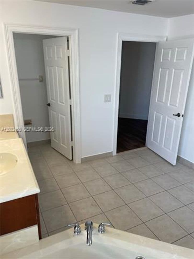 Miramar House: 17404 SW 47th Ct # 17404