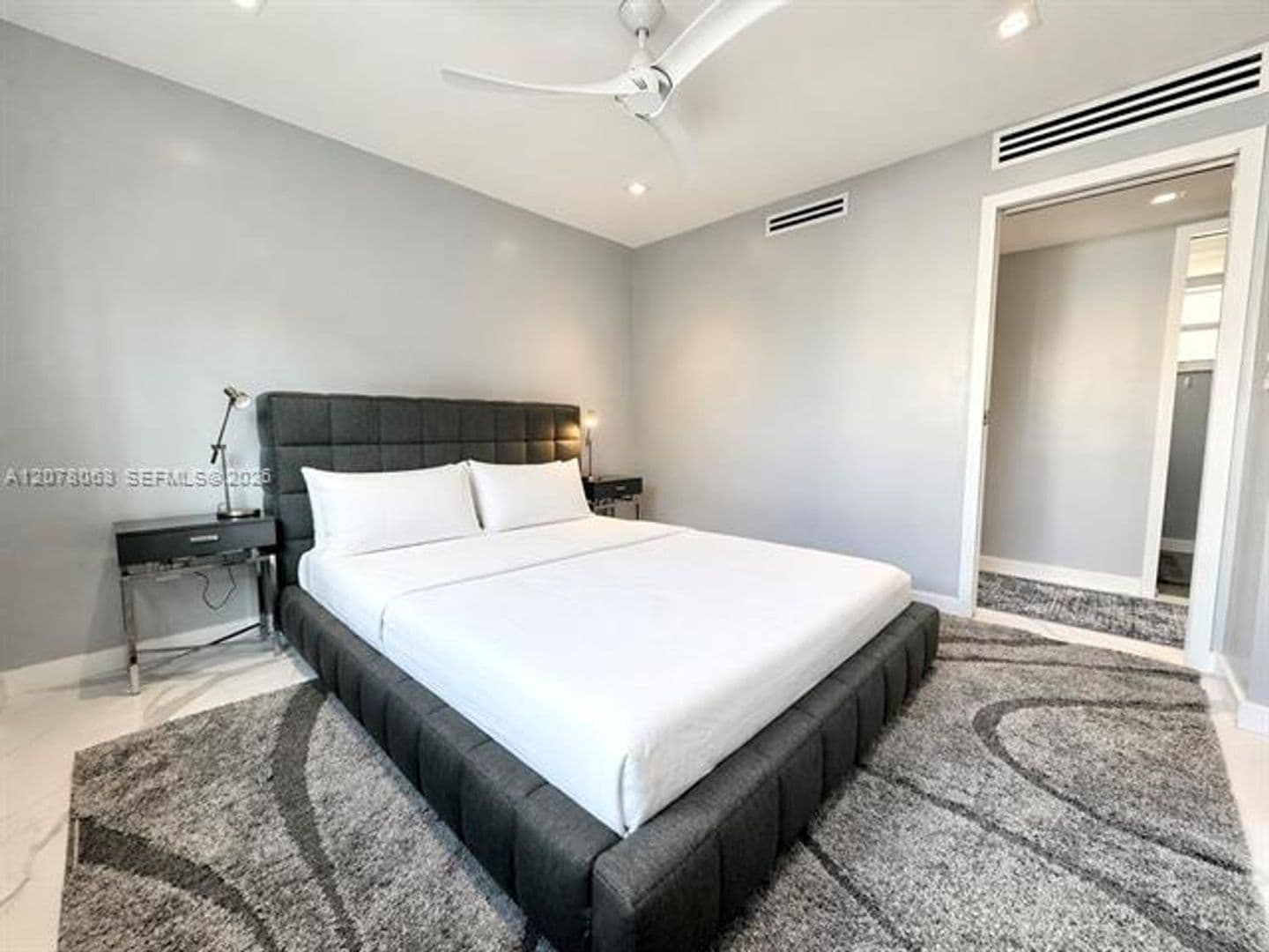 Miami Beach Condo: 1428 Euclid Ave cu-207