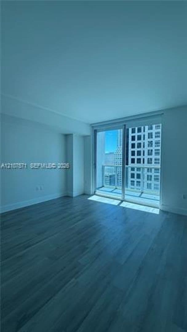 Miami Condo: 500 Brickell Ave cu-2808