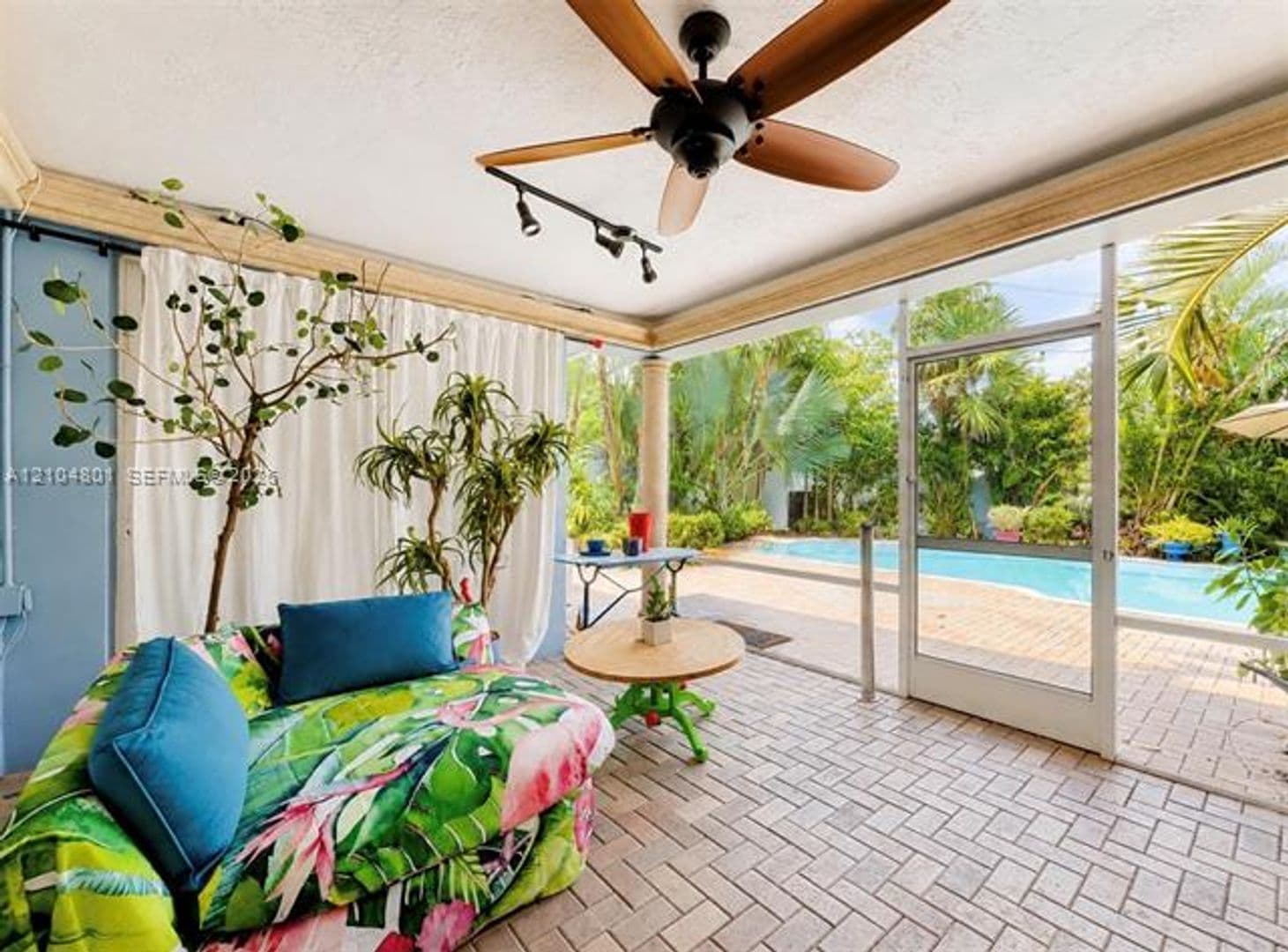 Wilton Manors House: 2400 NE 5th Ave # 2400