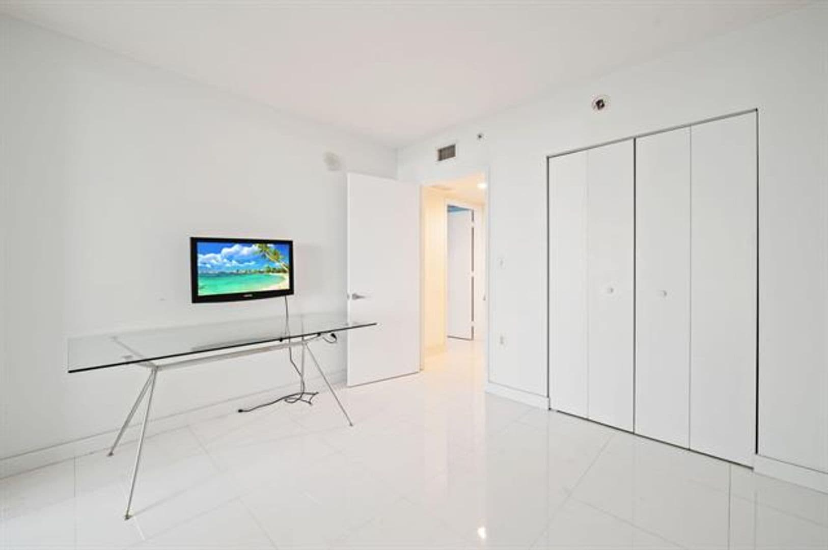 Sunny Isles Beach Condo: 200 Sunny Isles Blvd cu-2-806