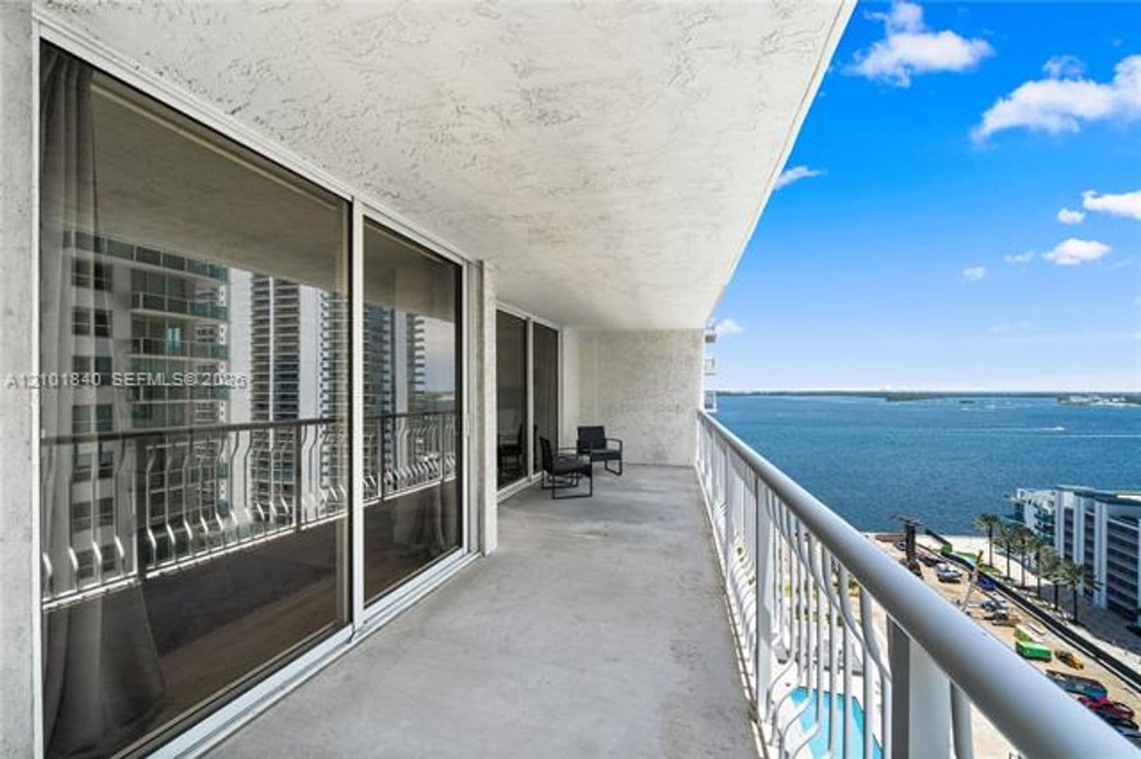 Miami Condo: 1200 Brickell Bay Dr cu-1907