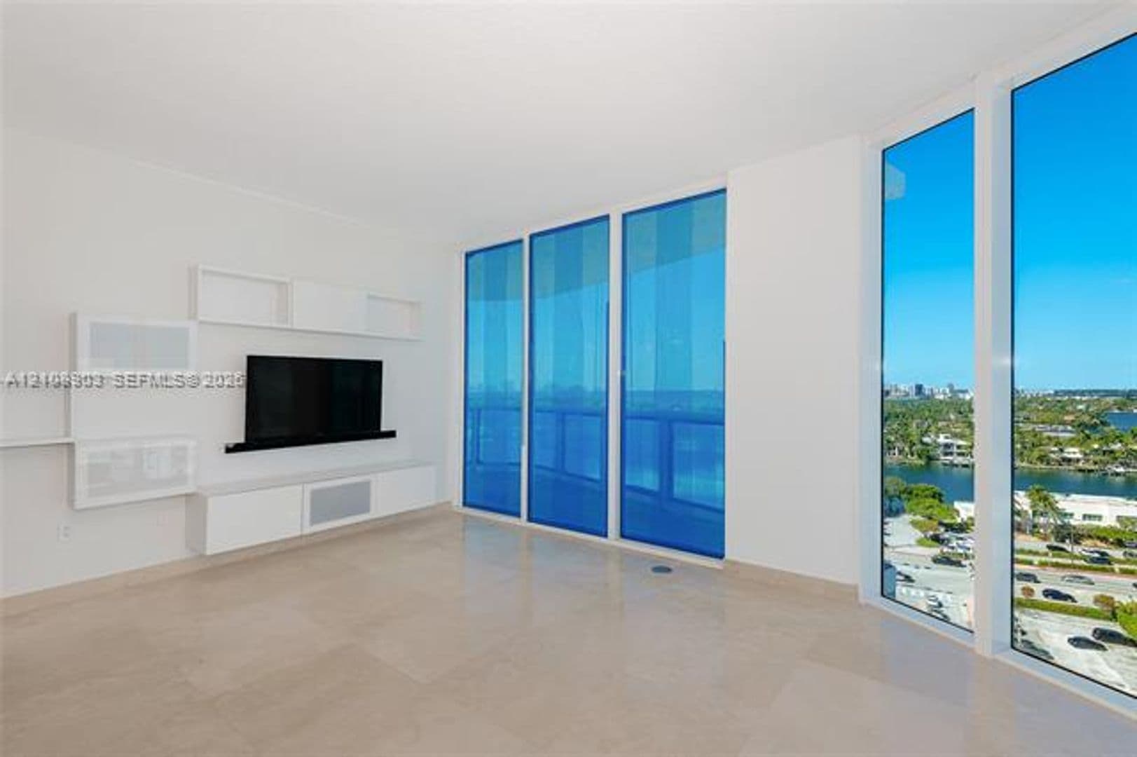 Miami Beach Condo: 6515 Collins Ave cu-1509