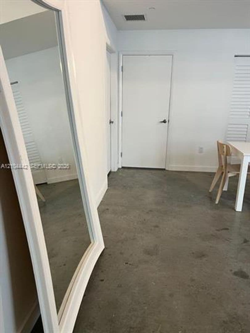 Miami Condo: 151 SE 1 St cu-1002