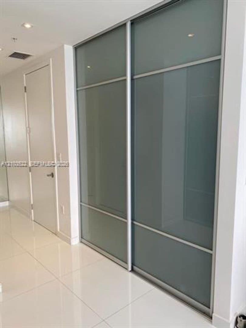 Sunny Isles Beach Condo: 18201 Collins Ave cu-3306