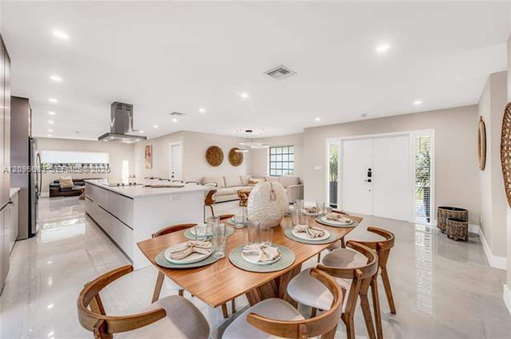 Plantation House: 1111 NW 70th Ter # 0