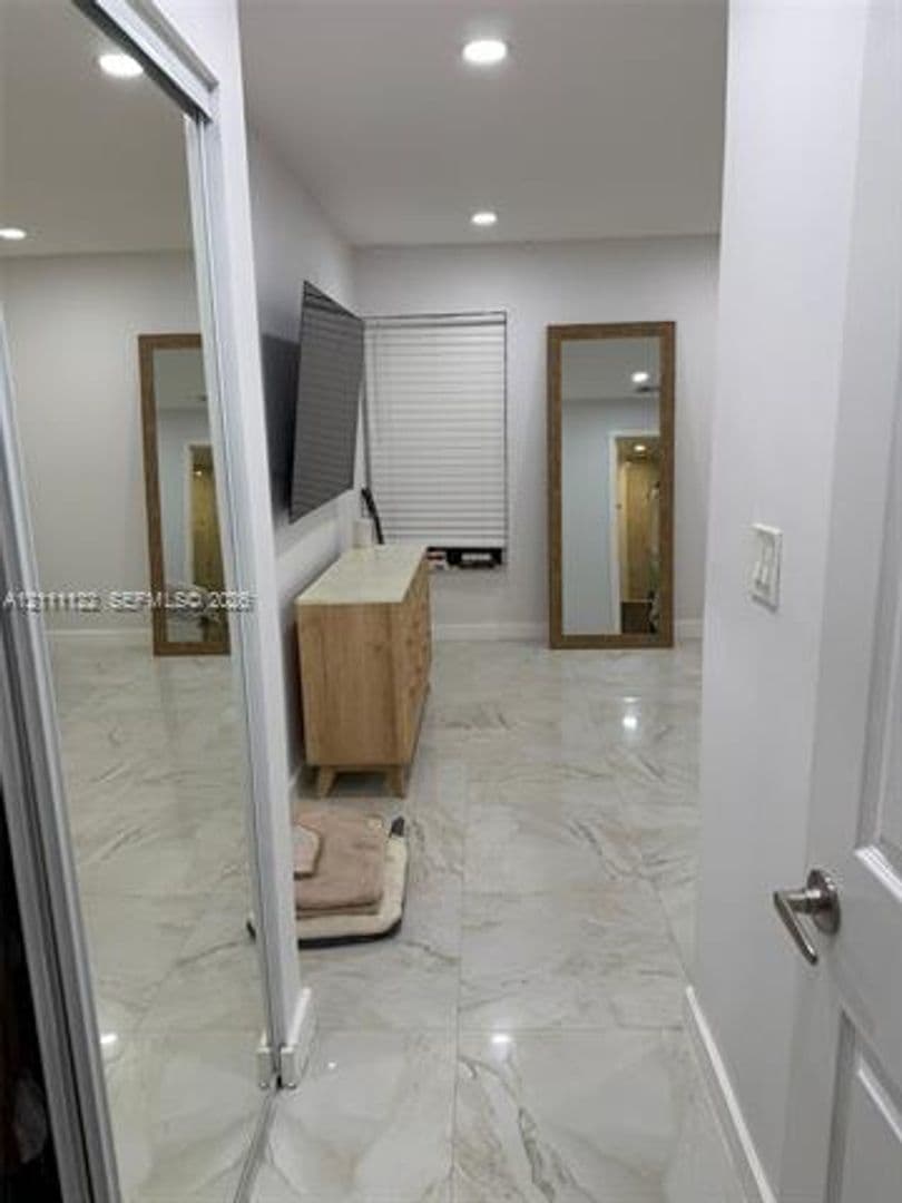 Hollywood Townhome: 5020 Sheridan St th 2
