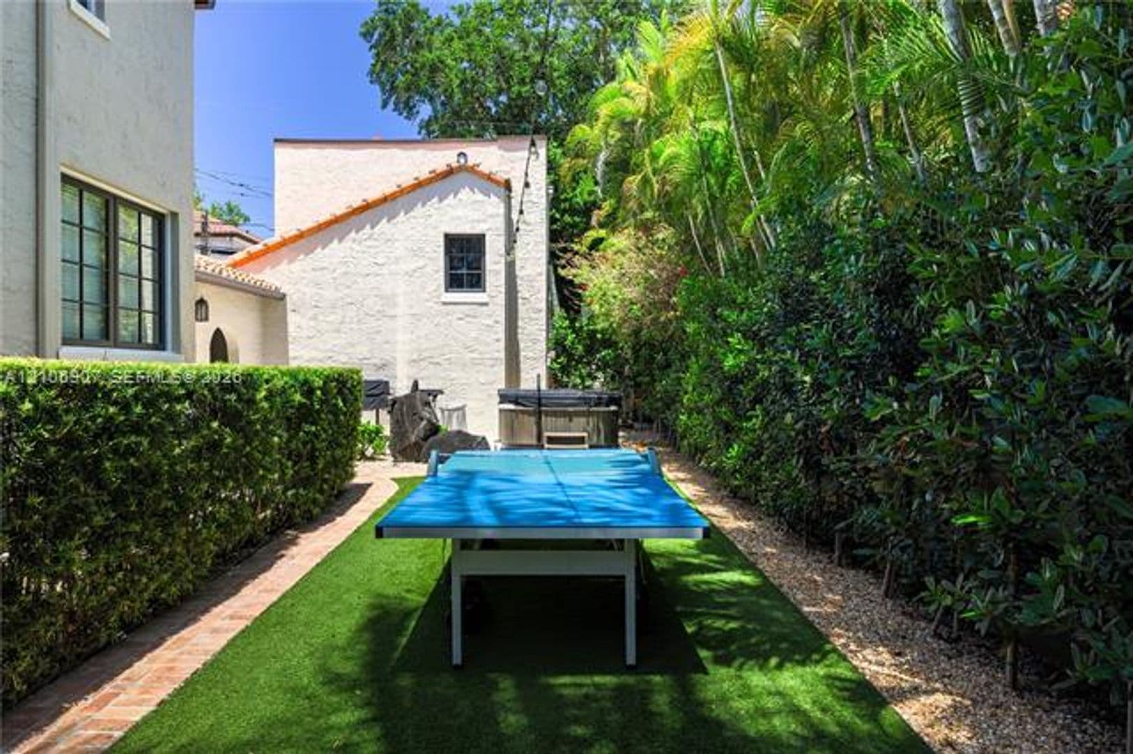 Coral Gables House: 1822 Country Club Prado # 1822