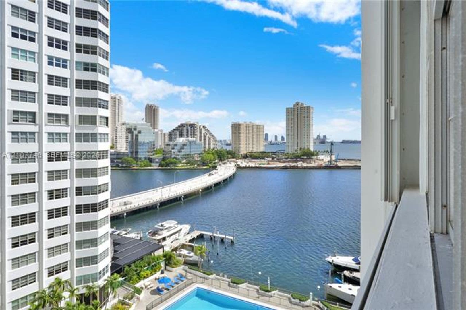 Miami Condo: 905 Brickell Bay Dr cu-1121