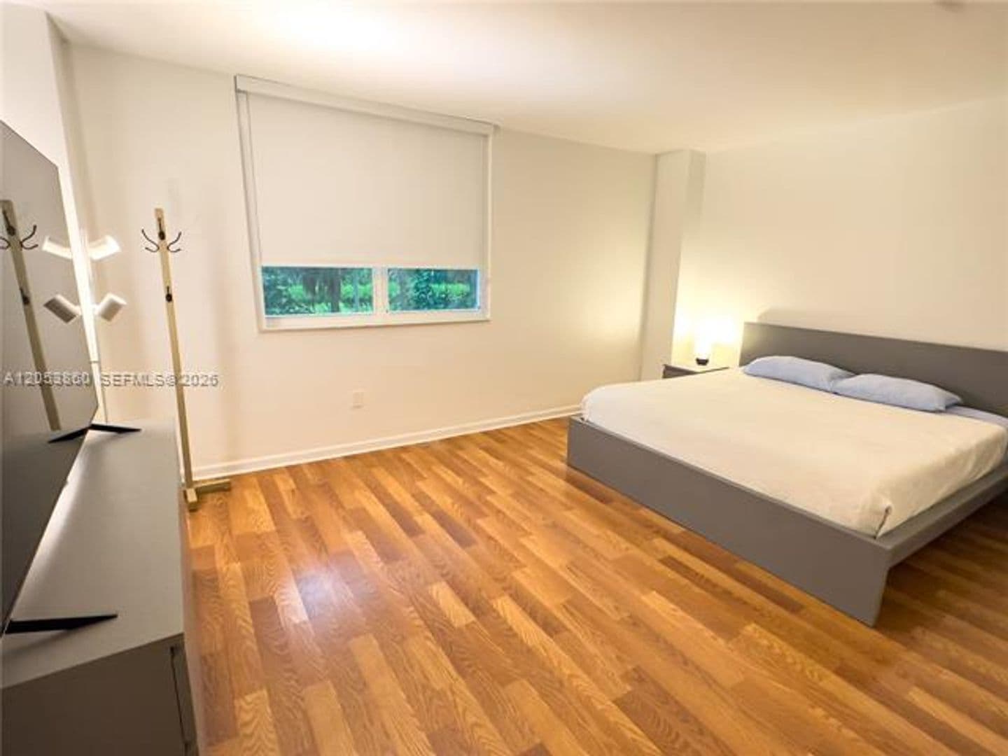 Bal Harbour Condo: 10185 Collins Ave cu-202