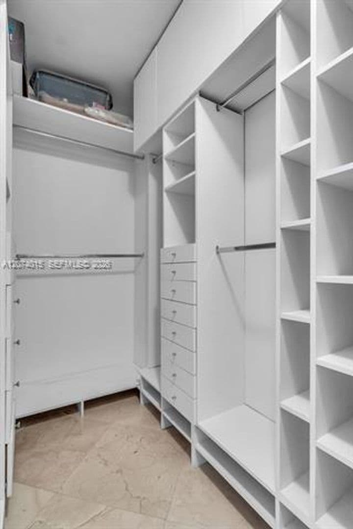 Key Biscayne Condo: 251 Crandon Blvd cu-431