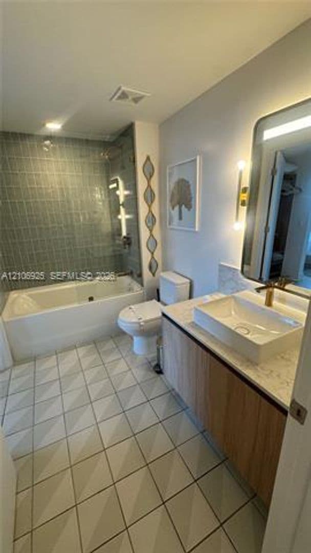 Miami Condo: 159 NE 6 Street cu-3707