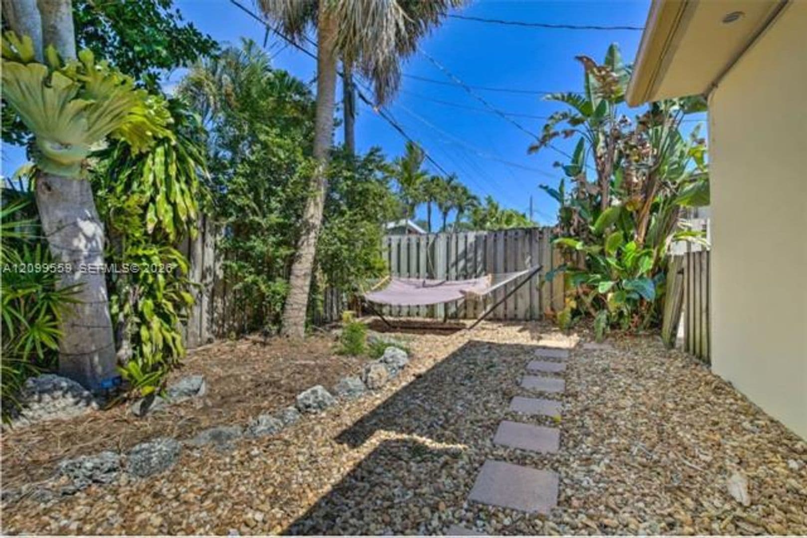 Wilton Manors House: 1909 NE 26th Dr # 0