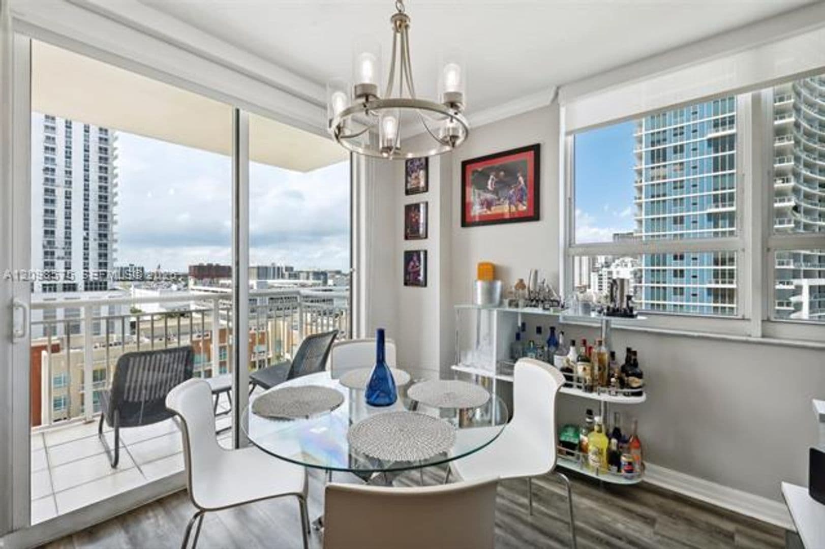 Miami Condo: 2000 N Bayshore Dr cu-1401